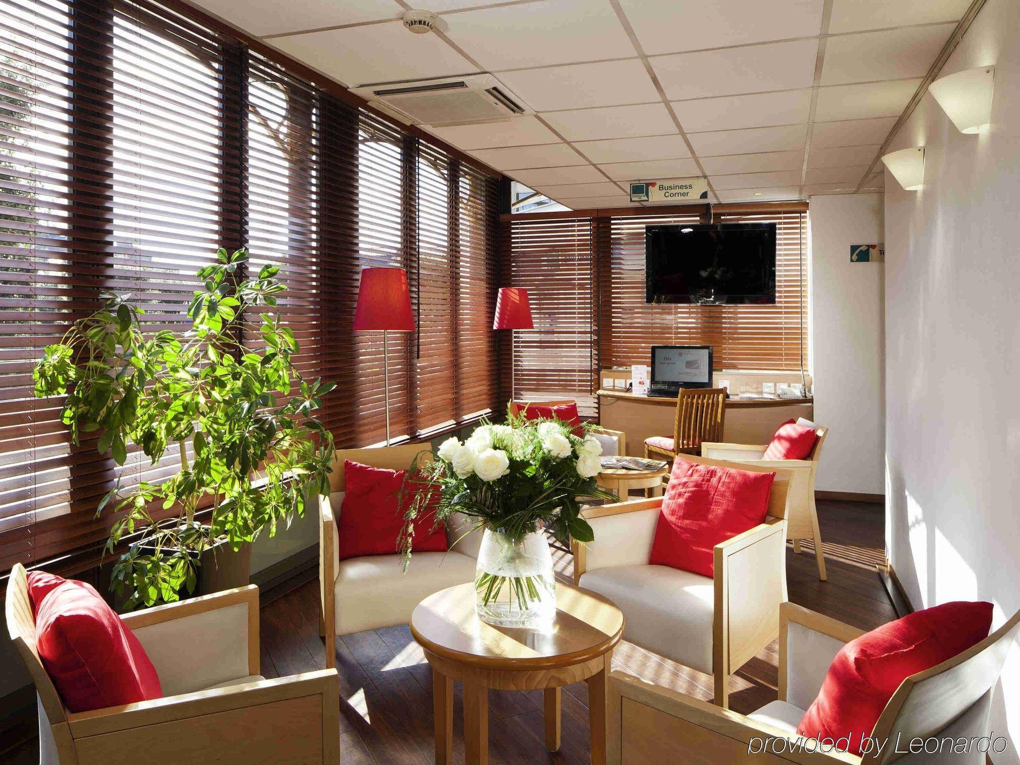 Ibis Styles Dinan Centre Ville Екстер'єр фото