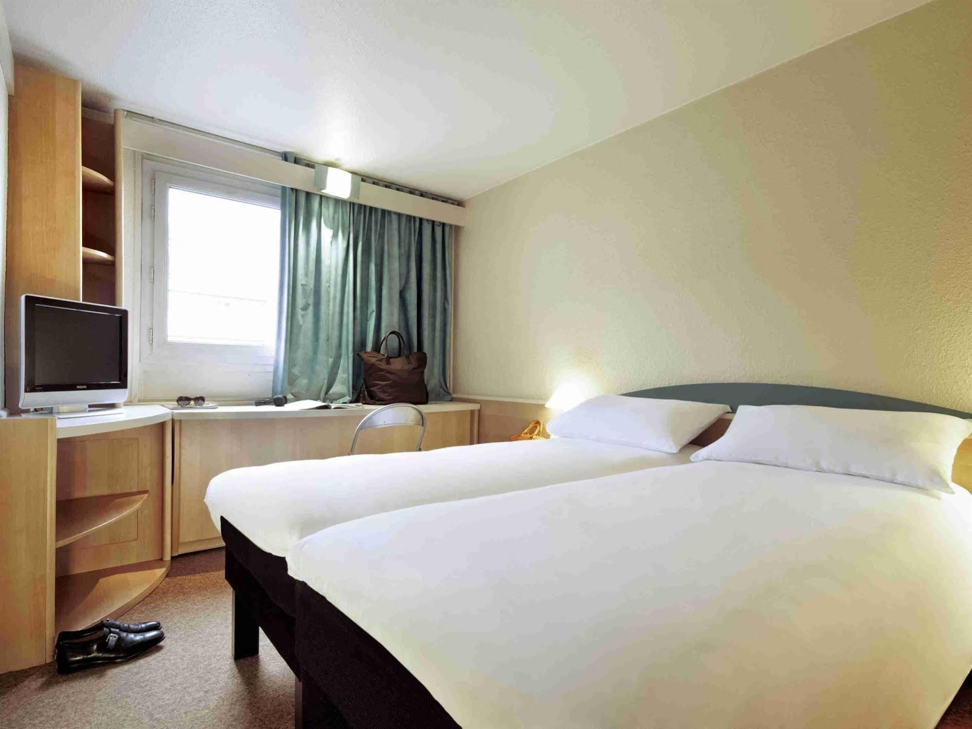 Ibis Styles Dinan Centre Ville Екстер'єр фото