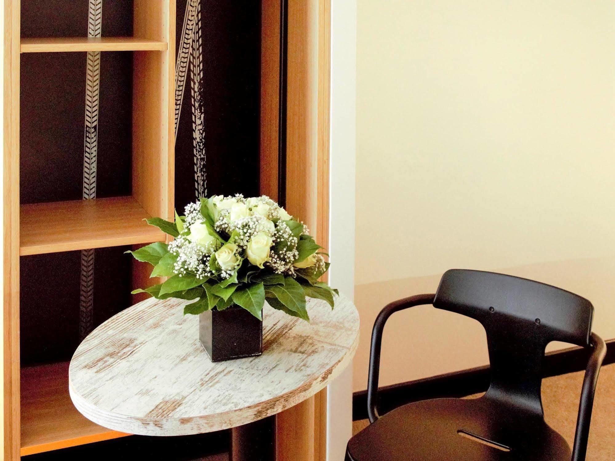Ibis Styles Dinan Centre Ville Екстер'єр фото